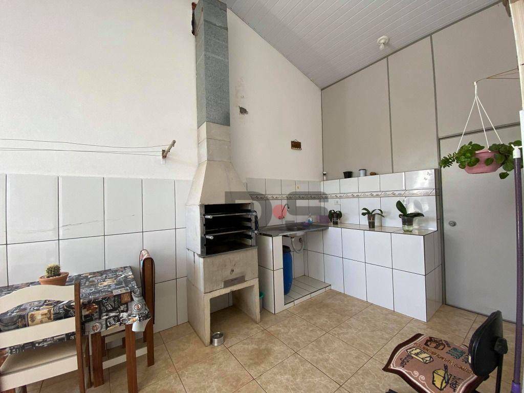 Casa à venda com 3 quartos, 170m² - Foto 10