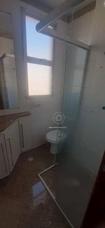 Apartamento à venda com 2 quartos, 65m² - Foto 3