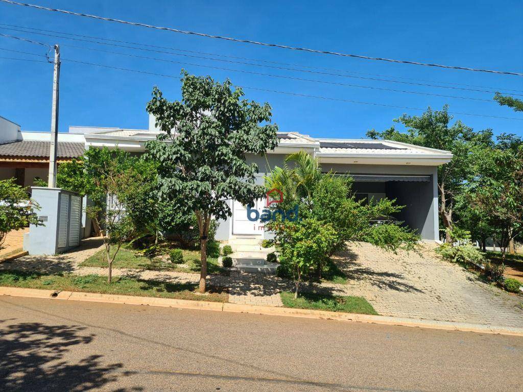 Casa de Condomínio à venda com 3 quartos, 218m² - Foto 1