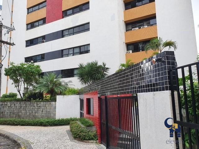 Apartamento à venda com 4 quartos, 202m² - Foto 2