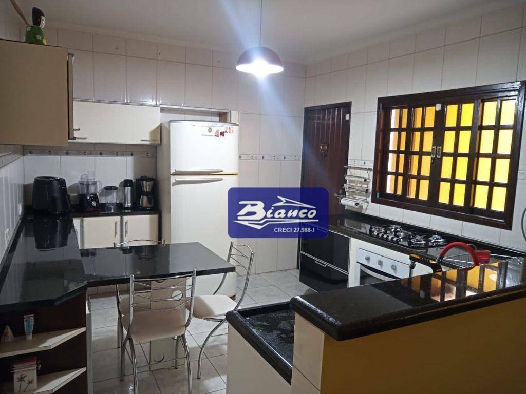 Sobrado à venda com 3 quartos, 124m² - Foto 4