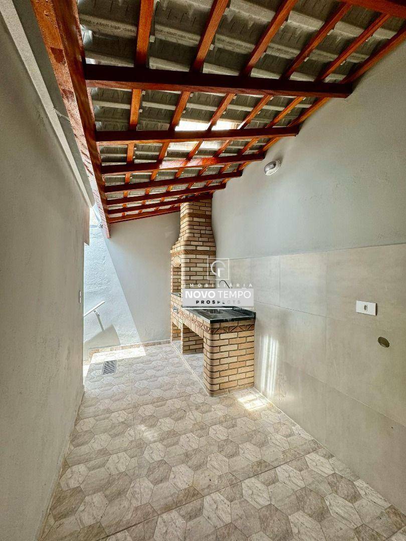 Casa à venda com 3 quartos, 70M2 - Foto 1