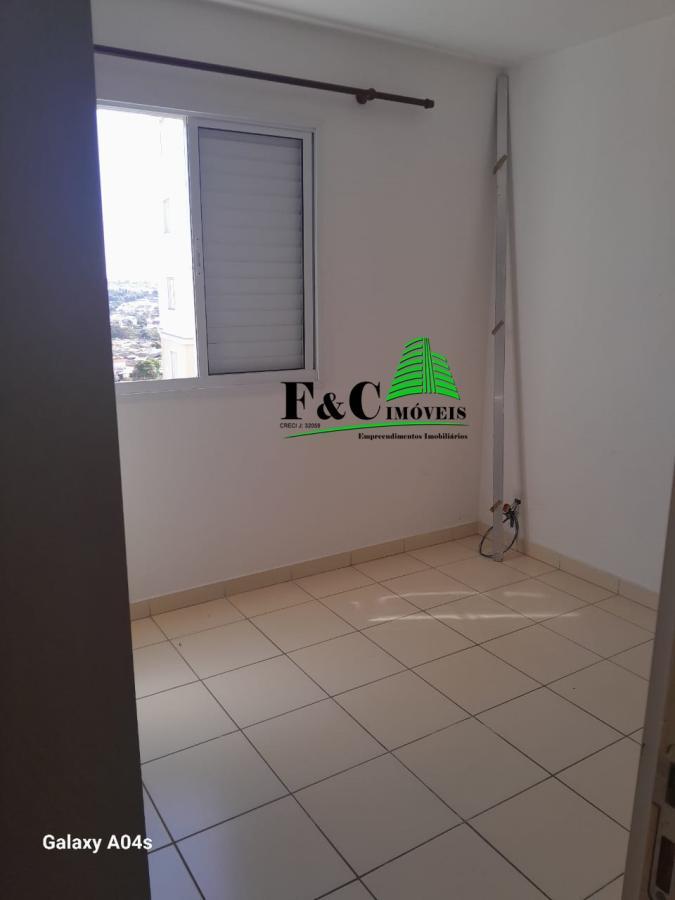 Apartamento à venda com 3 quartos, 60m² - Foto 2