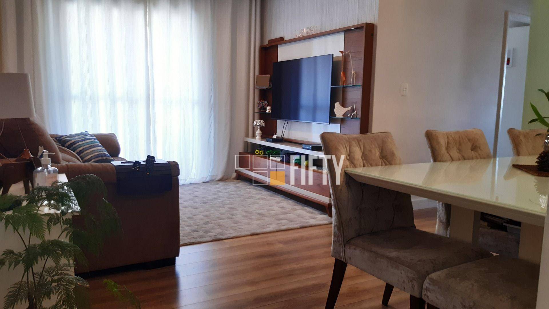 Apartamento à venda com 3 quartos, 75m² - Foto 1