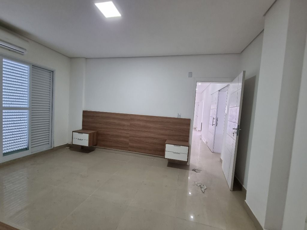 Apartamento à venda com 3 quartos, 180m² - Foto 17