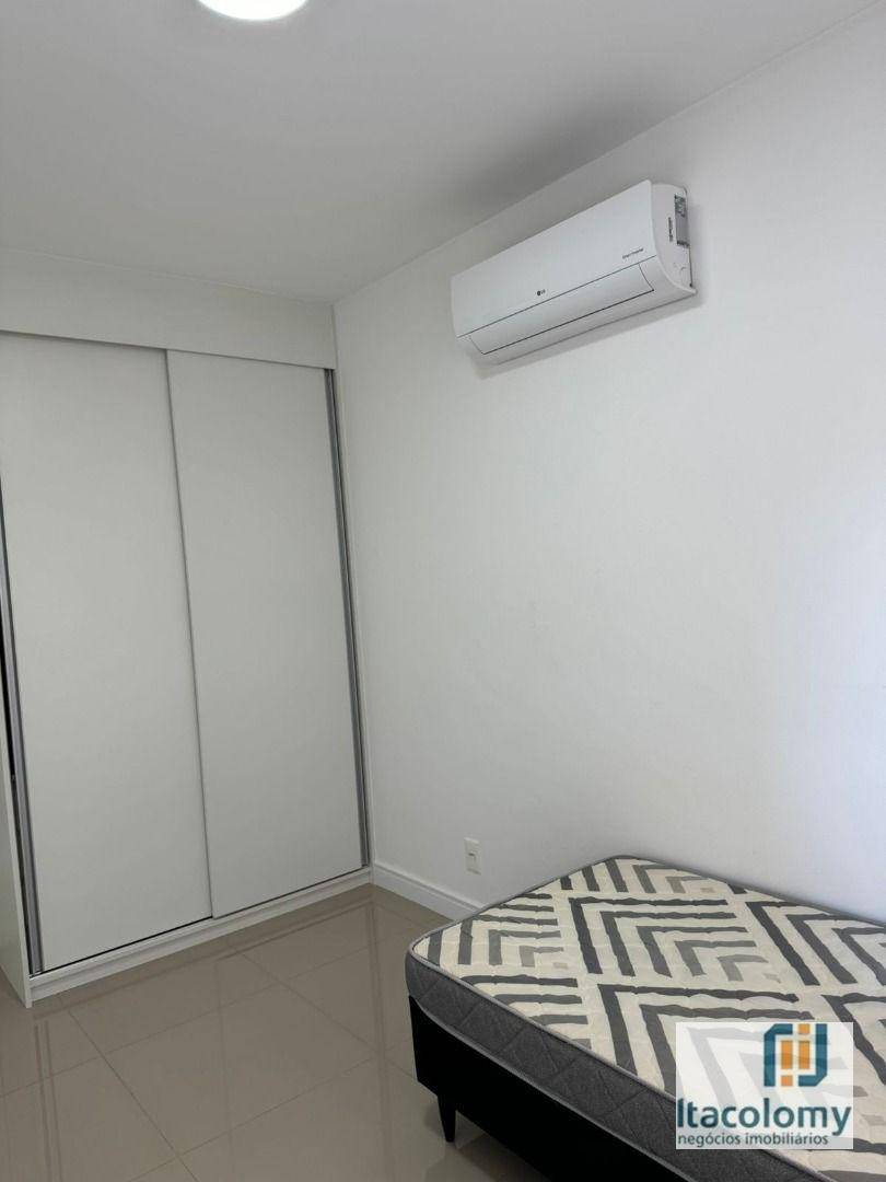 Apartamento para alugar com 3 quartos, 110m² - Foto 9