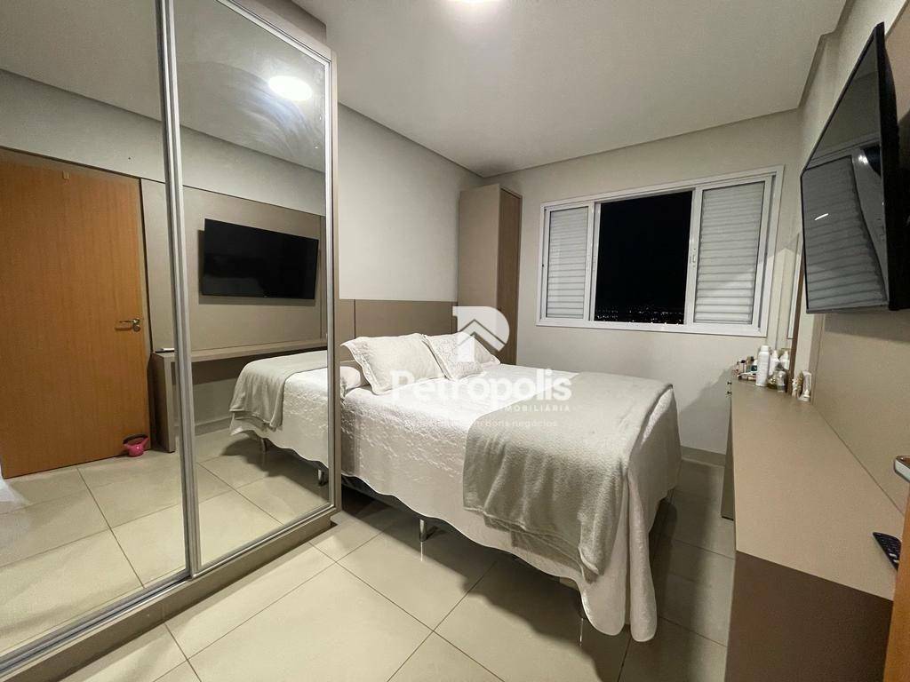 Apartamento à venda com 3 quartos, 87m² - Foto 19