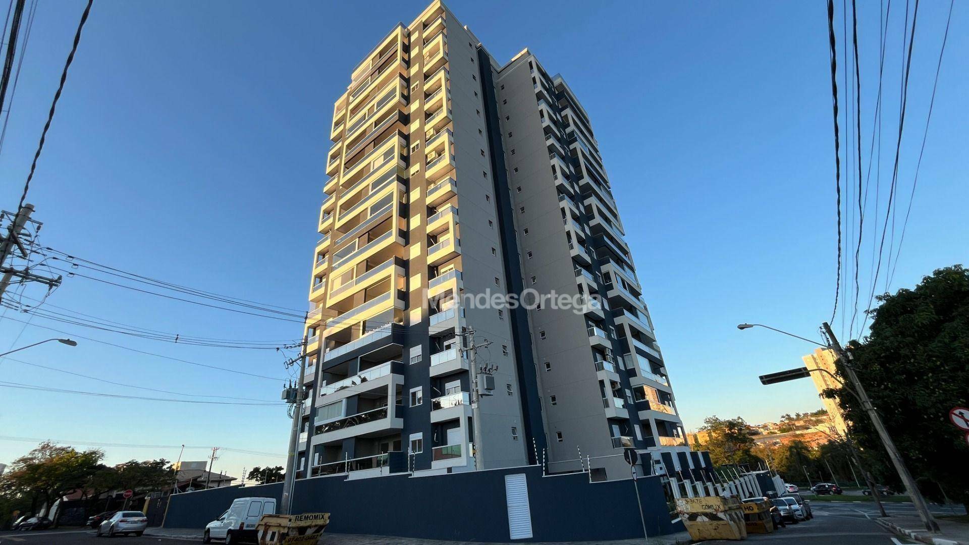 Apartamento à venda com 2 quartos, 63m² - Foto 1