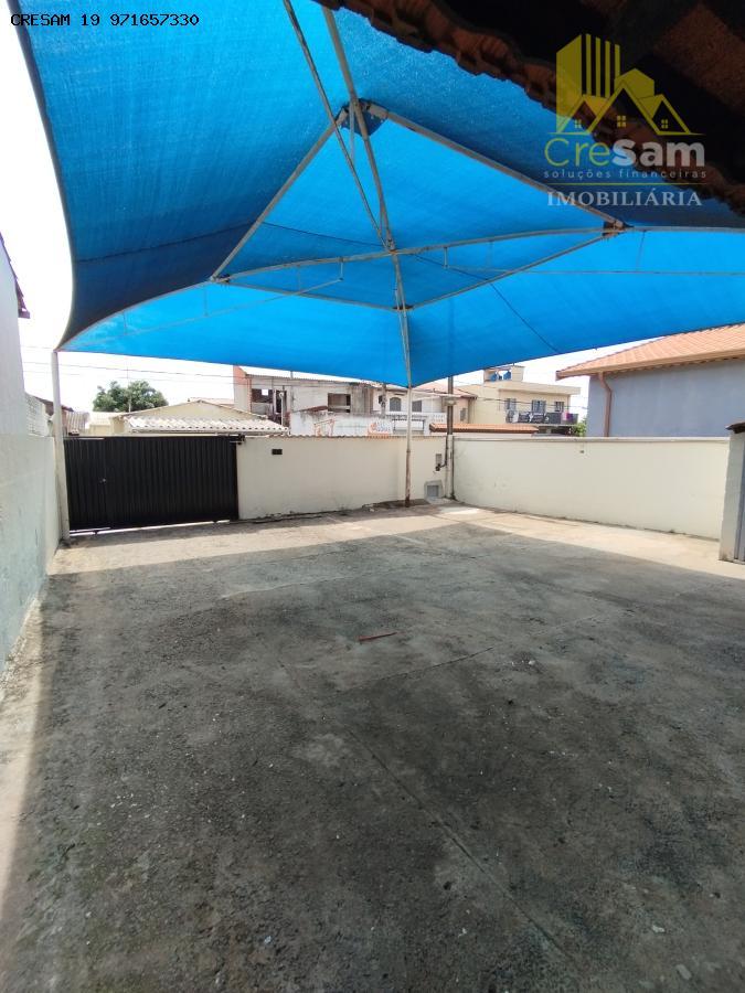 Casa para alugar com 3 quartos, 250m² - Foto 2