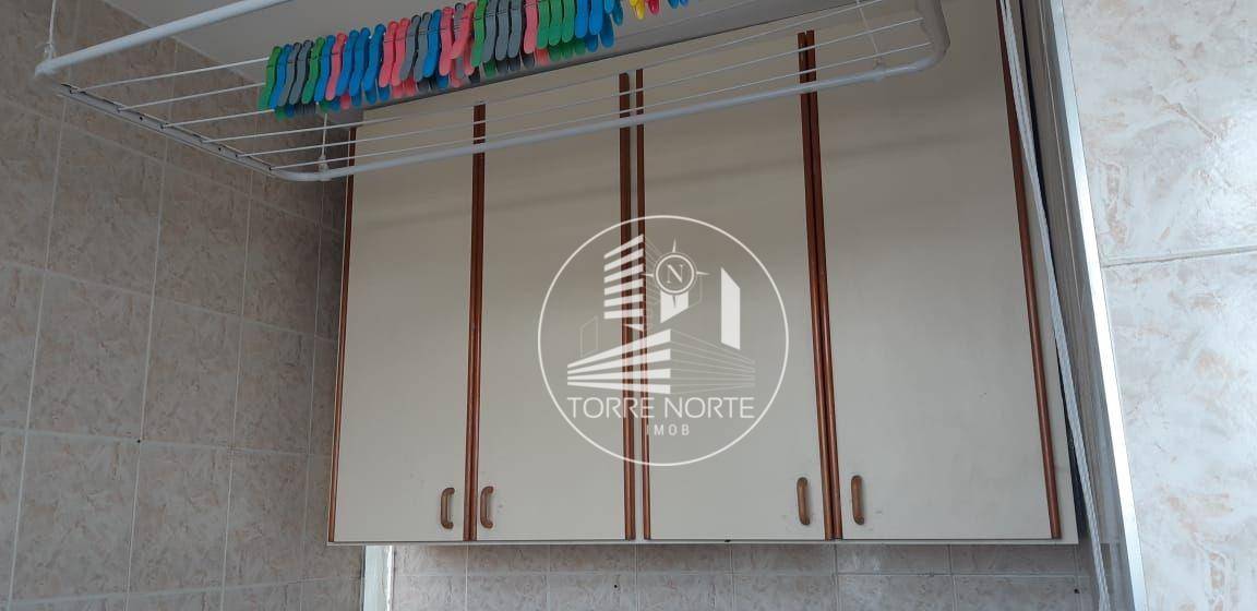 Apartamento à venda com 2 quartos, 70m² - Foto 4