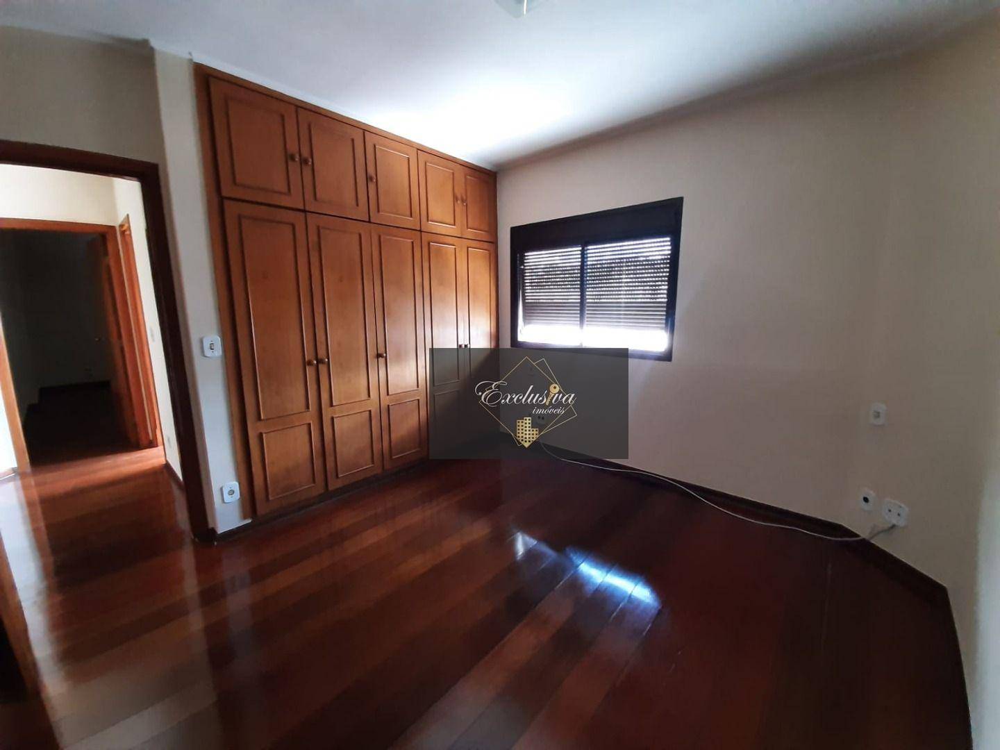 Apartamento à venda com 4 quartos, 185m² - Foto 32