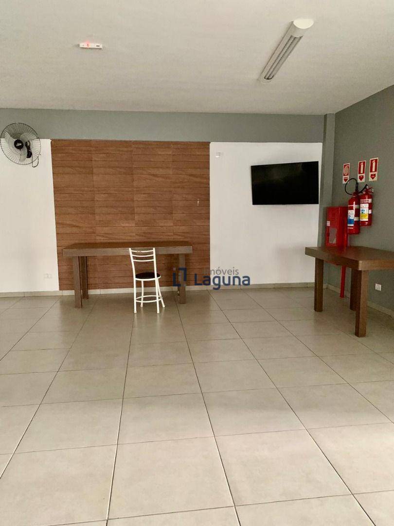 Apartamento para alugar com 2 quartos, 103m² - Foto 19