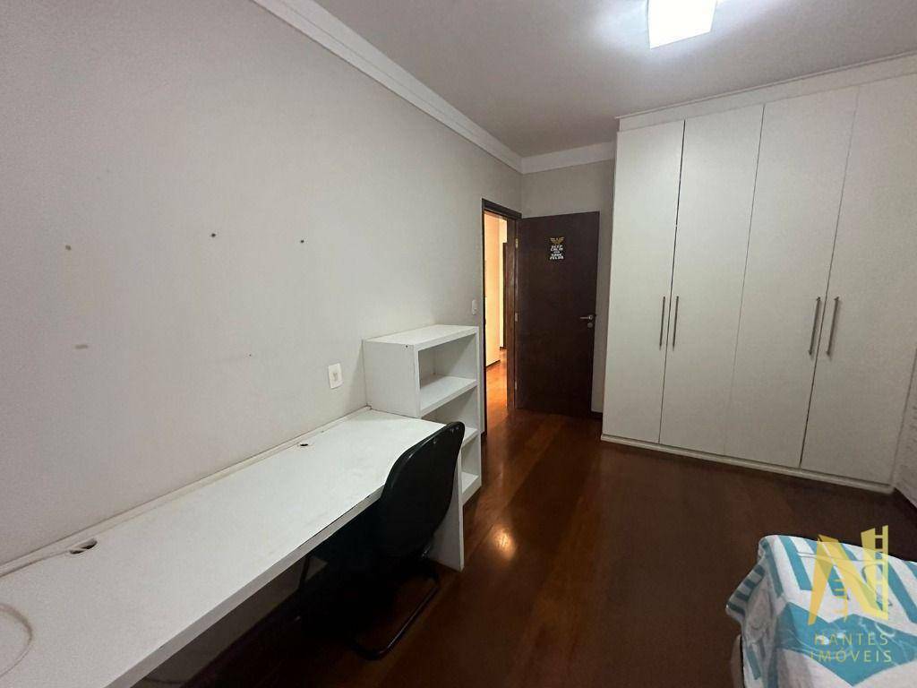 Casa à venda com 3 quartos, 210m² - Foto 18