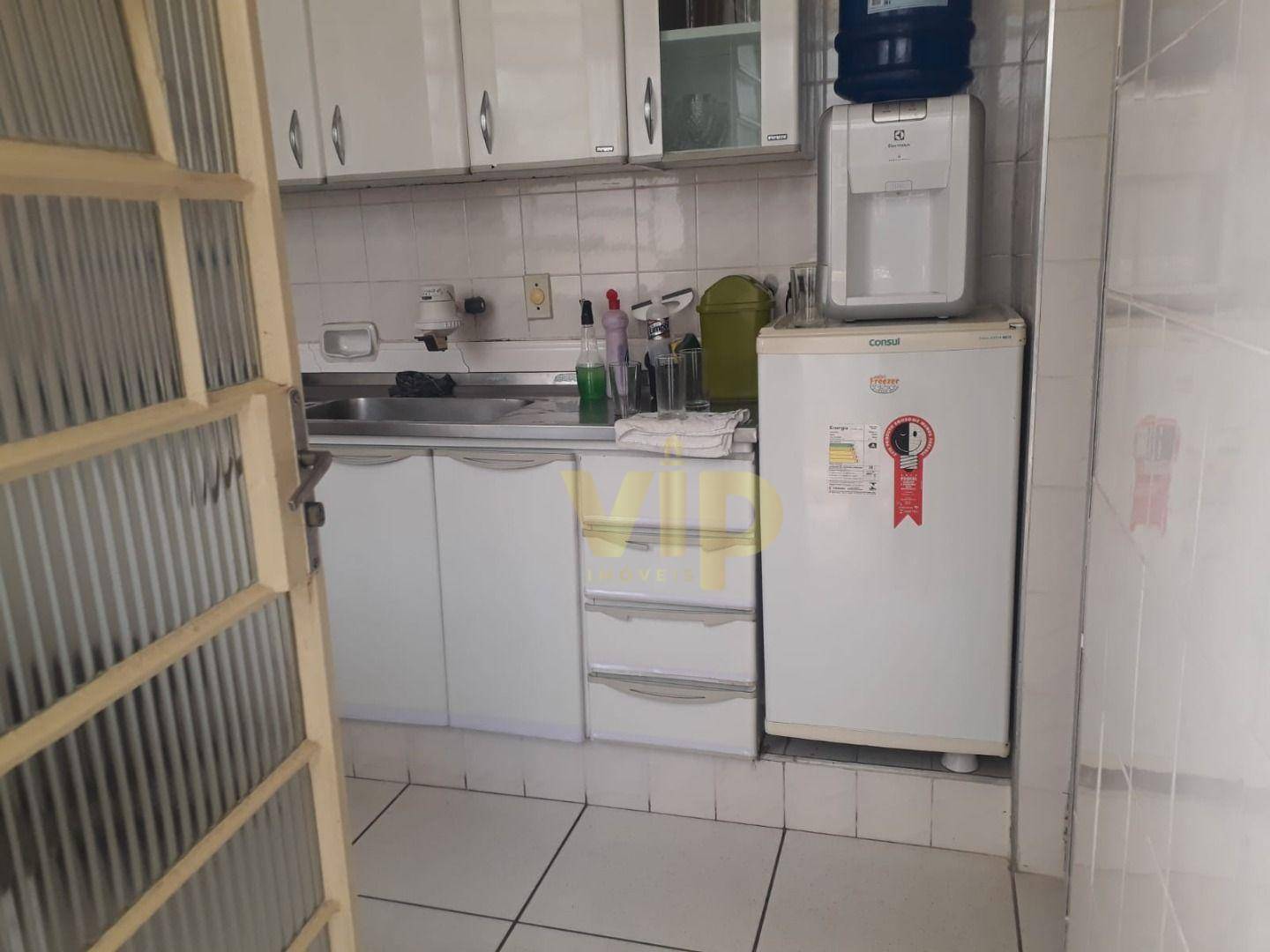 Casa à venda com 6 quartos, 199m² - Foto 17