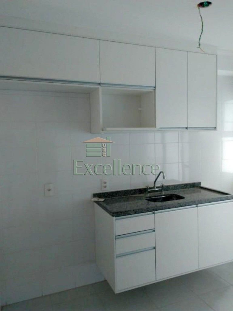 Apartamento para alugar com 3 quartos, 82m² - Foto 3