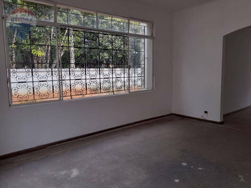 Casa para alugar com 4 quartos, 330m² - Foto 10