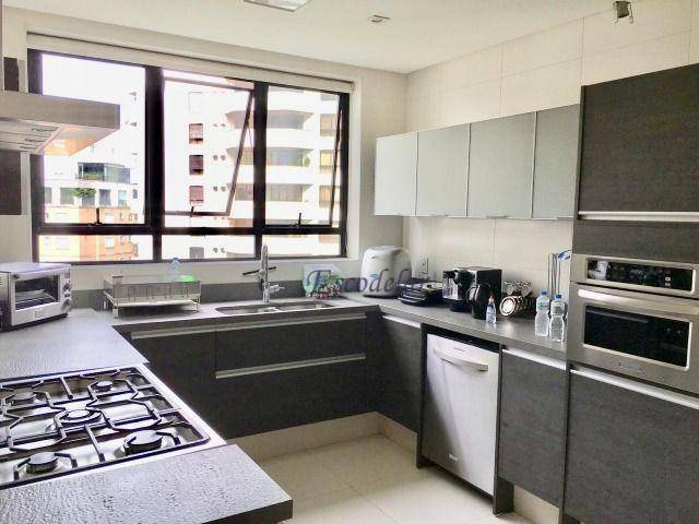 Apartamento para alugar com 4 quartos, 350m² - Foto 20