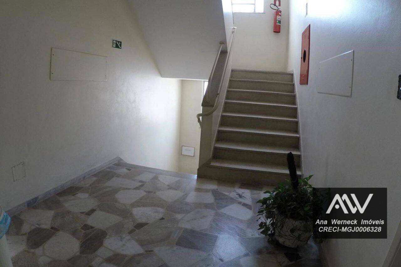 Apartamento à venda com 4 quartos, 215m² - Foto 6