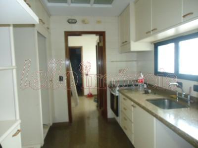 Apartamento para alugar com 3 quartos, 186m² - Foto 10