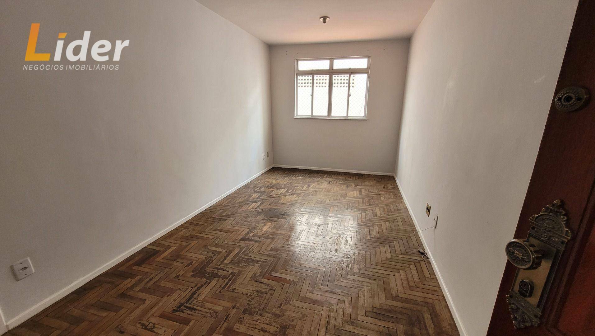 Apartamento para alugar com 2 quartos, 70m² - Foto 2