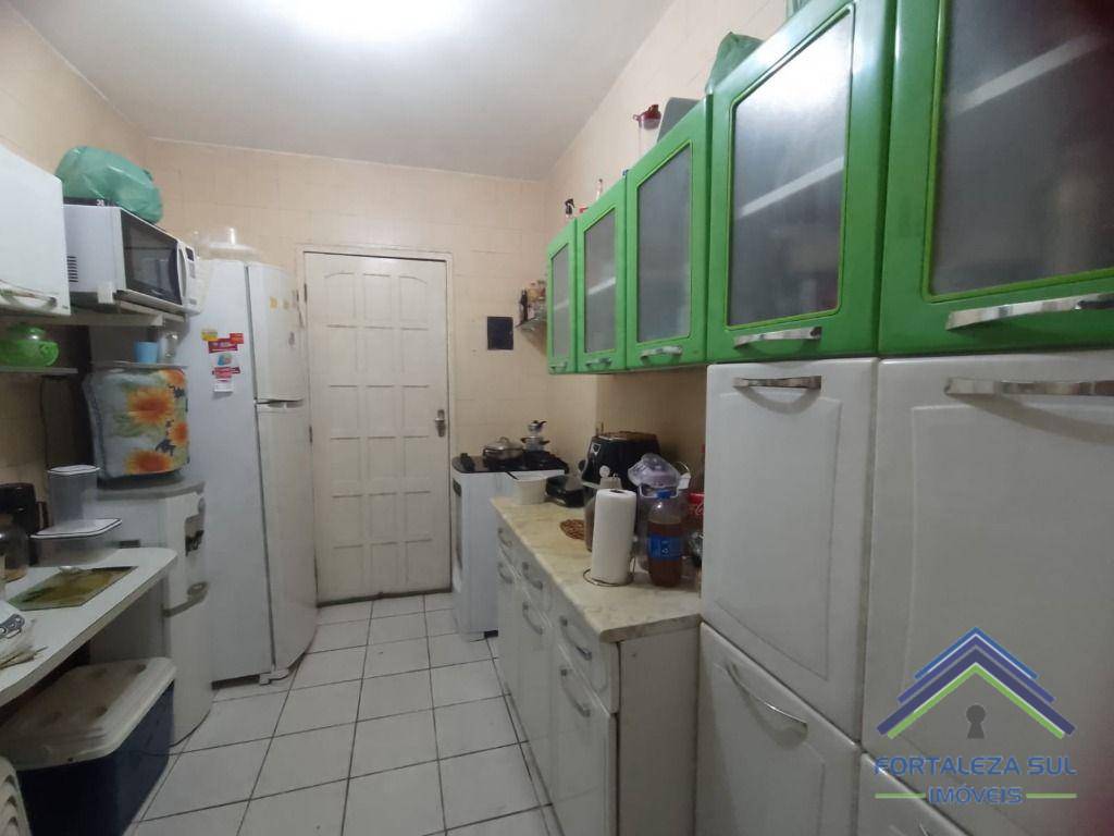 Apartamento à venda com 3 quartos, 95m² - Foto 3