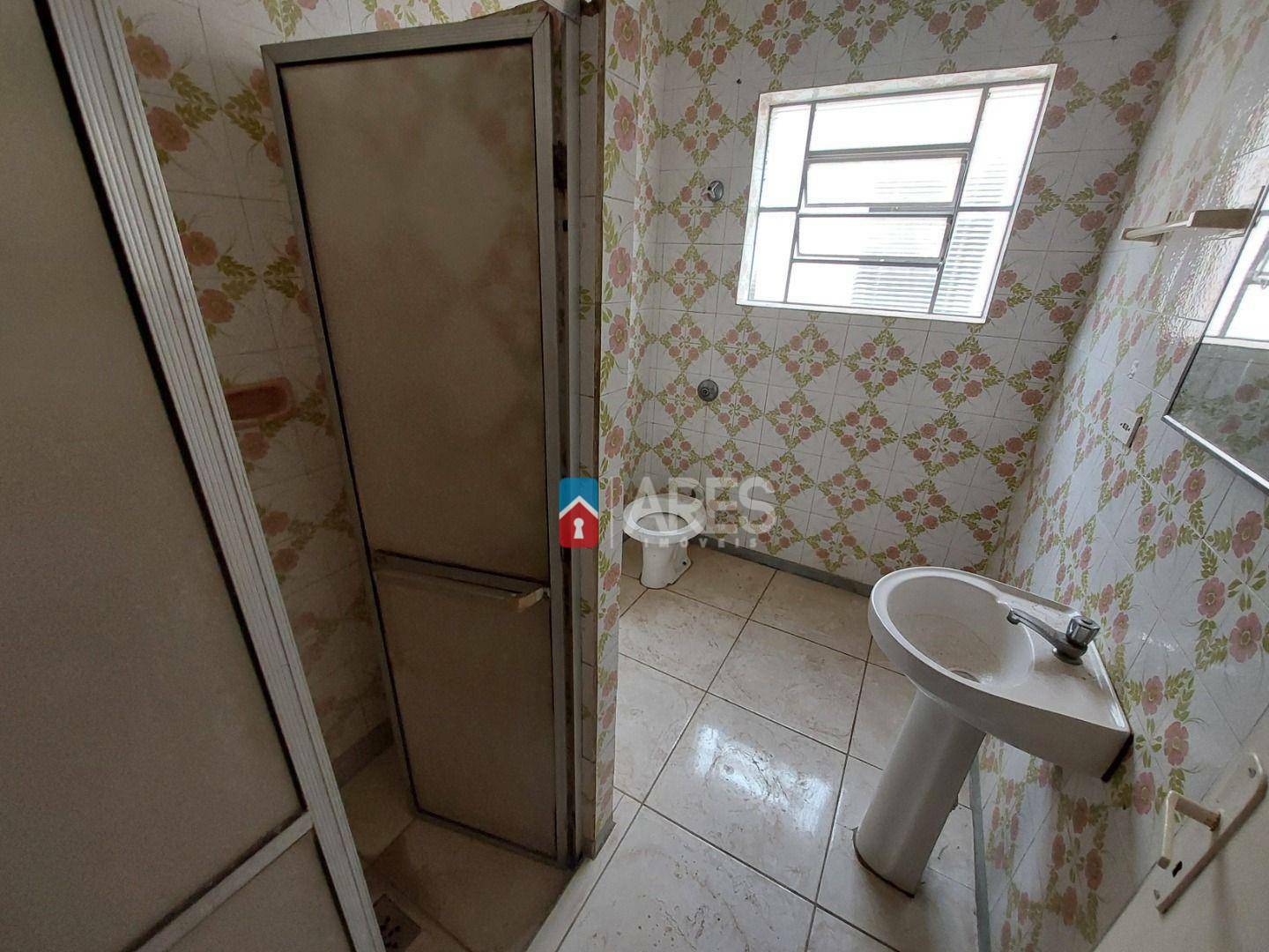 Casa para alugar com 2 quartos, 103m² - Foto 6