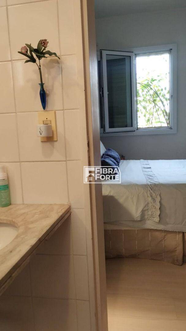 Apartamento para alugar com 3 quartos, 94m² - Foto 5