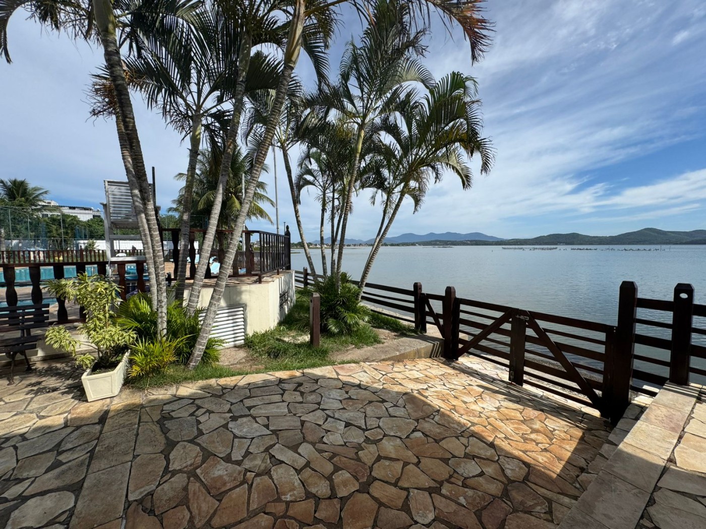 Casa à venda com 3 quartos, 225m² - Foto 14