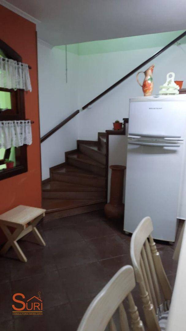 Sobrado à venda com 3 quartos, 233m² - Foto 4