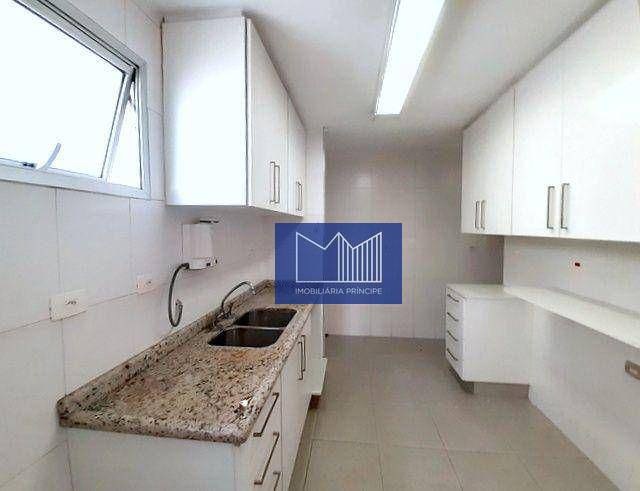 Apartamento para alugar com 3 quartos, 140m² - Foto 35