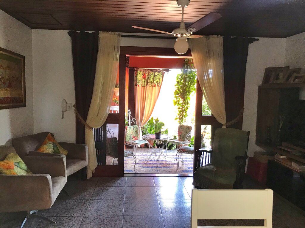 Casa de Condomínio à venda com 3 quartos, 558m² - Foto 4