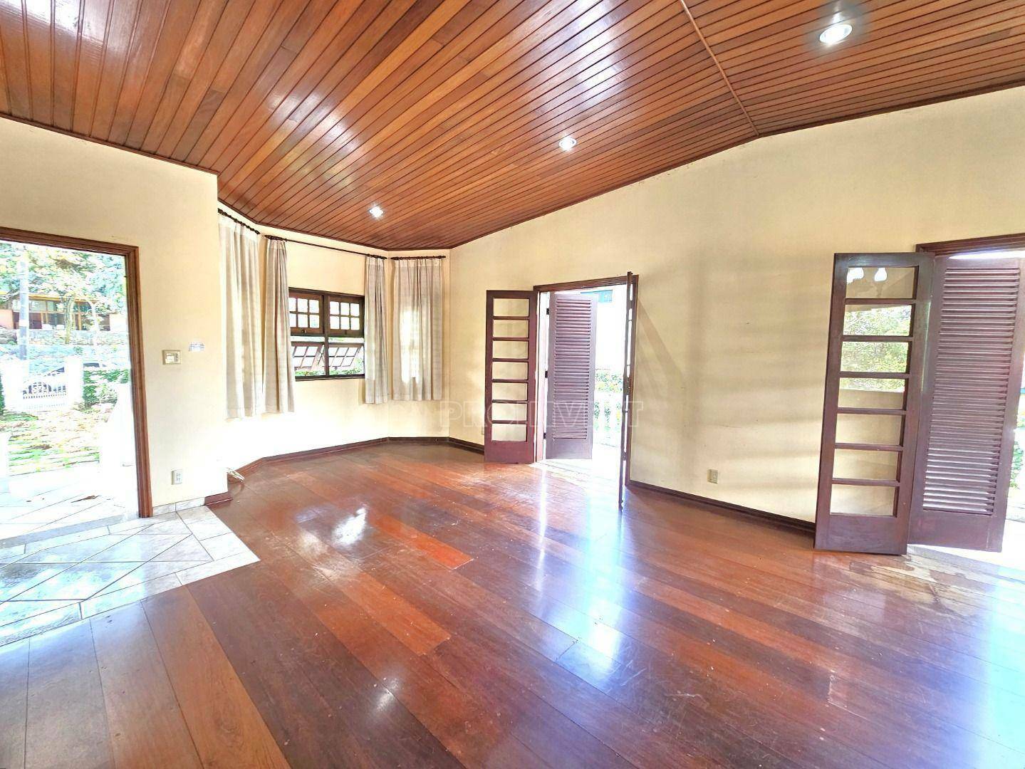 Casa de Condomínio à venda com 2 quartos, 200m² - Foto 8