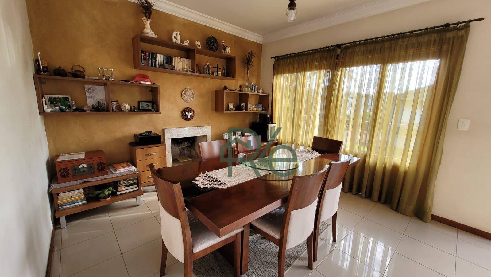 Casa de Condomínio à venda com 4 quartos, 210m² - Foto 4