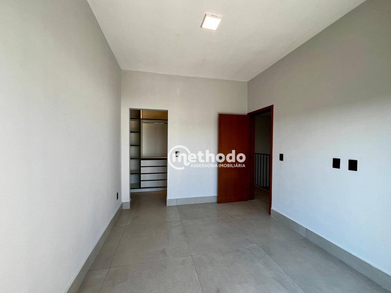 Casa de Condomínio à venda com 4 quartos, 203m² - Foto 9