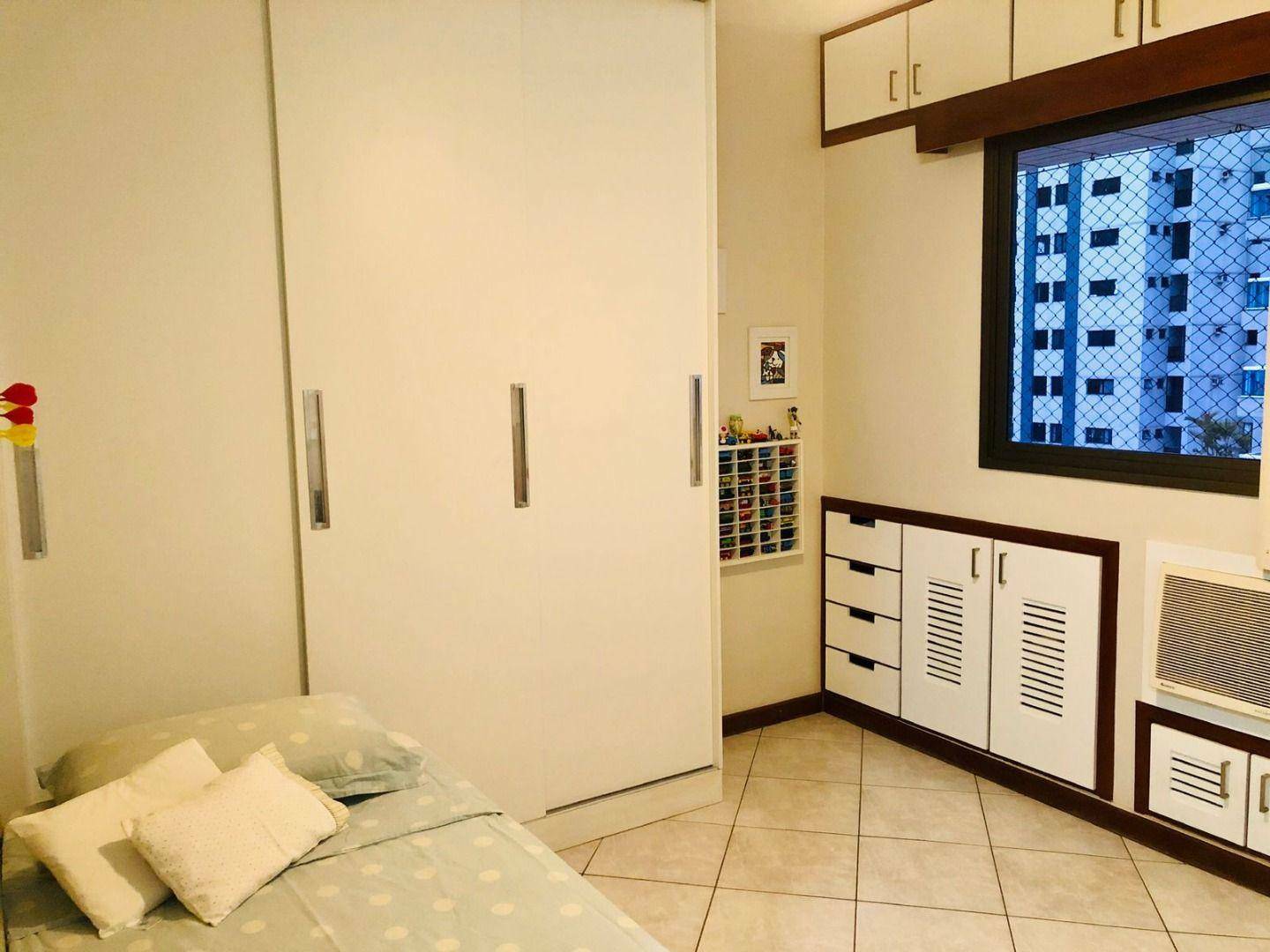 Apartamento à venda com 4 quartos, 135m² - Foto 25