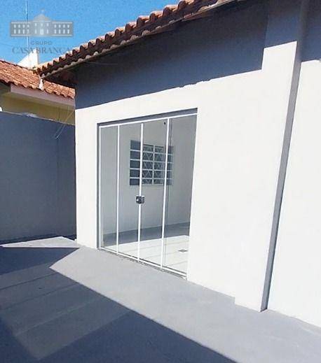 Casa à venda com 2 quartos, 95m² - Foto 1