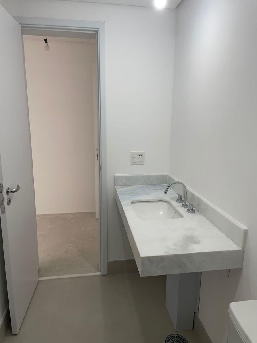 Apartamento à venda com 3 quartos, 131m² - Foto 2