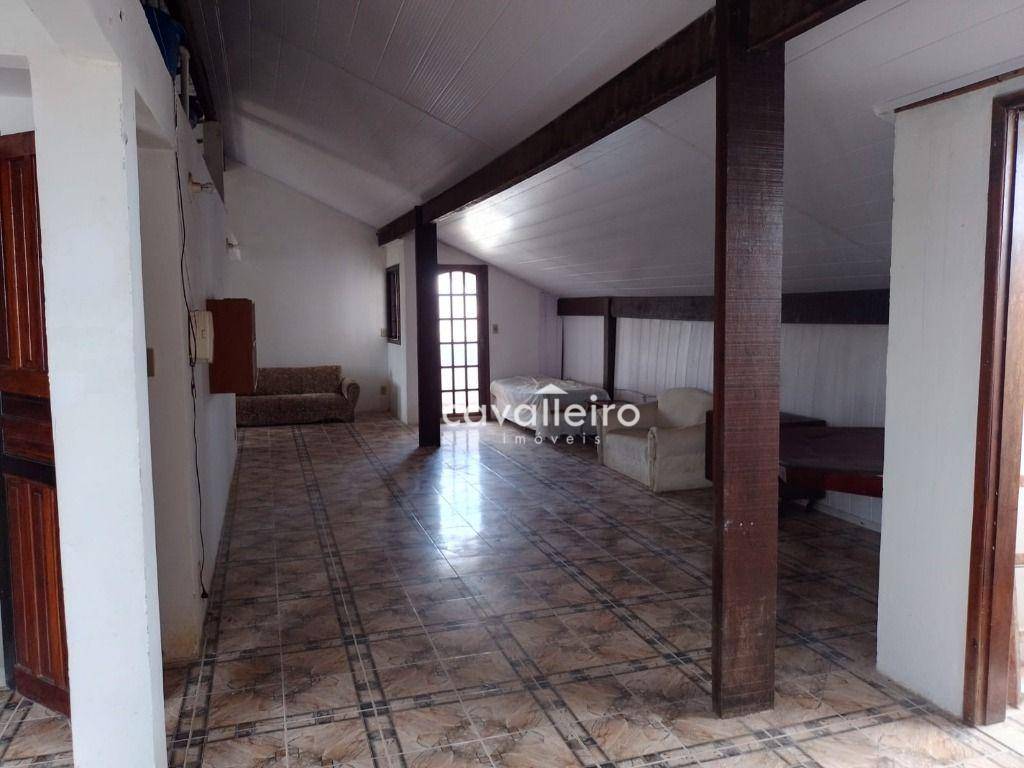 Casa à venda com 6 quartos, 331m² - Foto 32