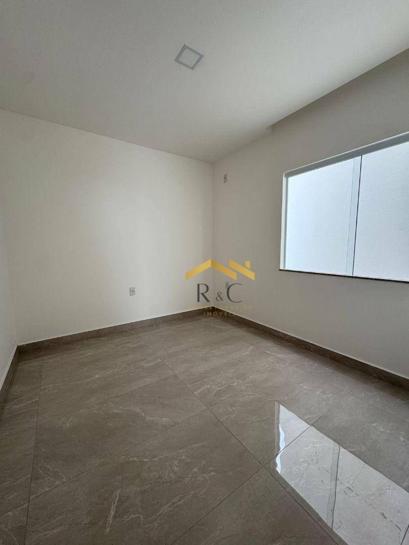 Casa à venda com 4 quartos, 180m² - Foto 6