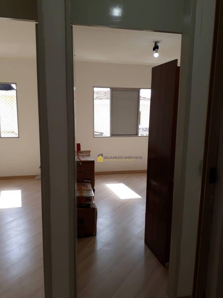 Apartamento à venda com 2 quartos, 75m² - Foto 4