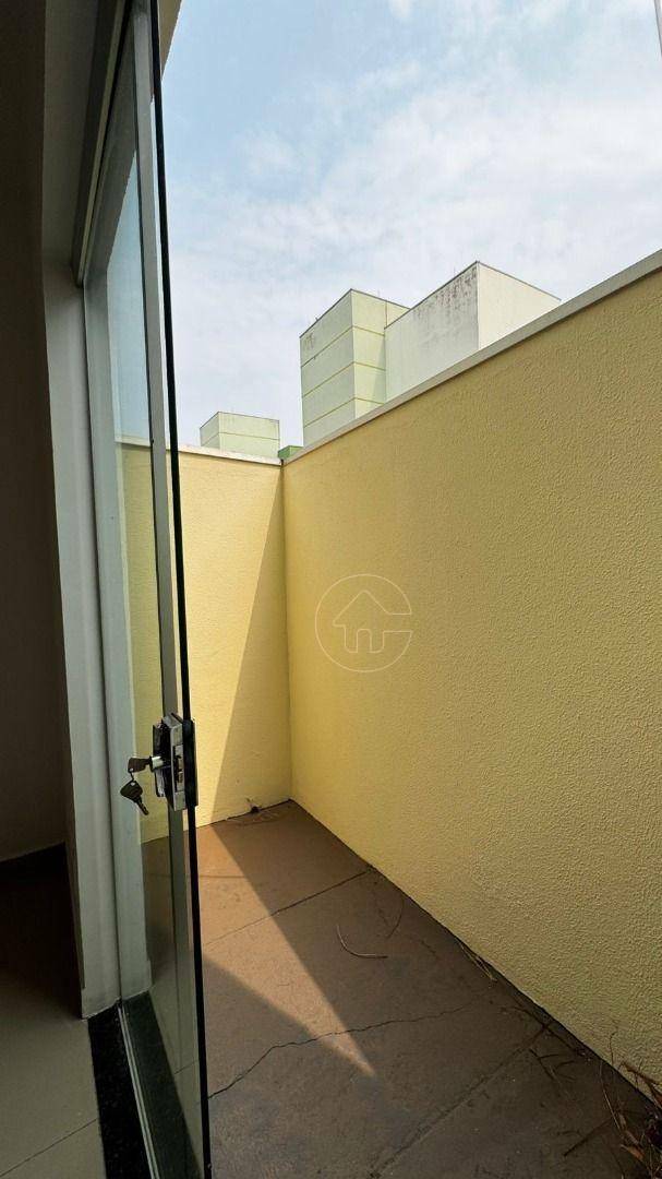 Apartamento para alugar com 3 quartos, 80m² - Foto 11