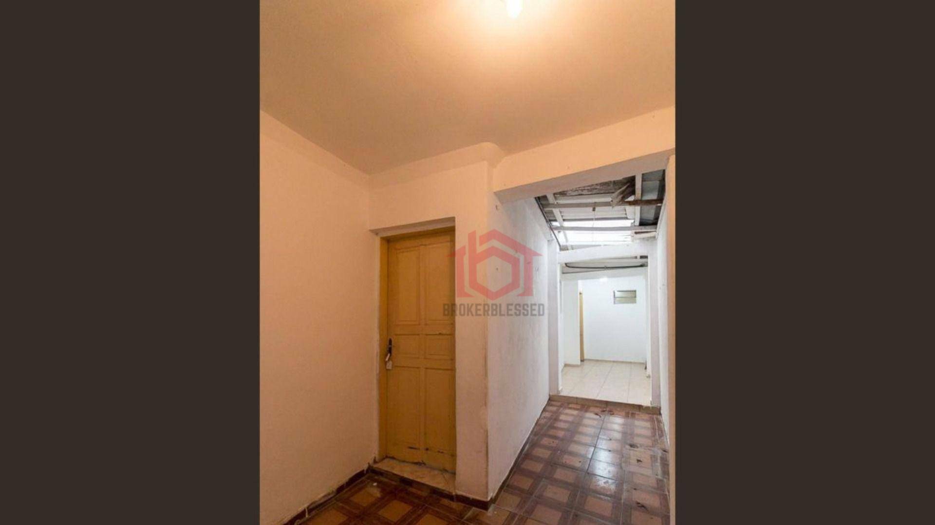 Casa à venda com 6 quartos, 200m² - Foto 25