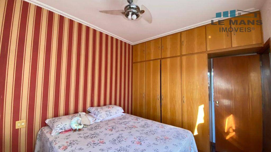 Apartamento à venda com 3 quartos, 123m² - Foto 11