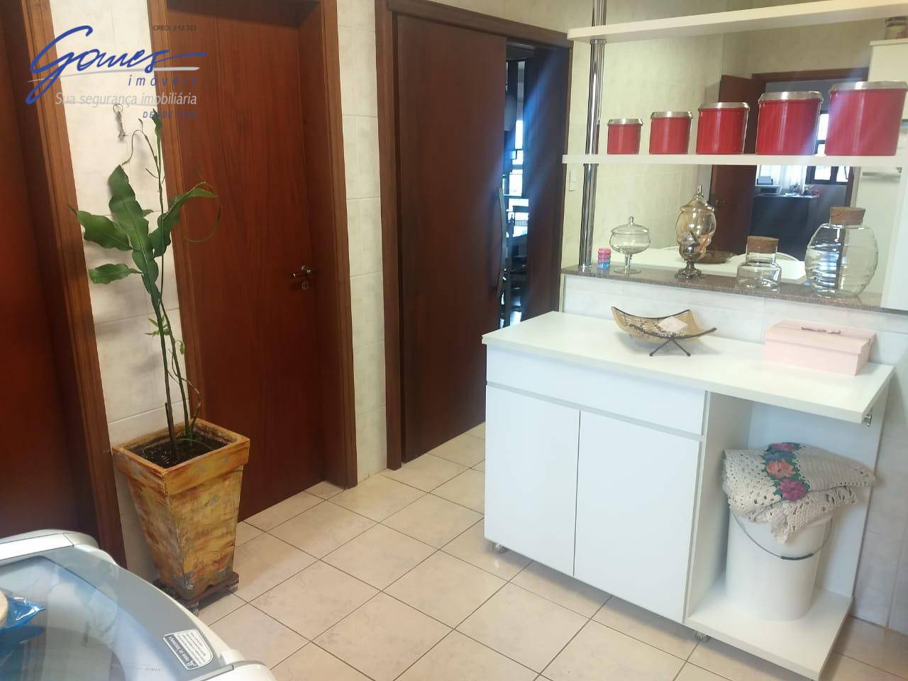 Apartamento à venda com 4 quartos, 200m² - Foto 5