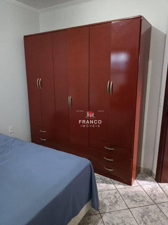 Casa à venda com 3 quartos, 241m² - Foto 30