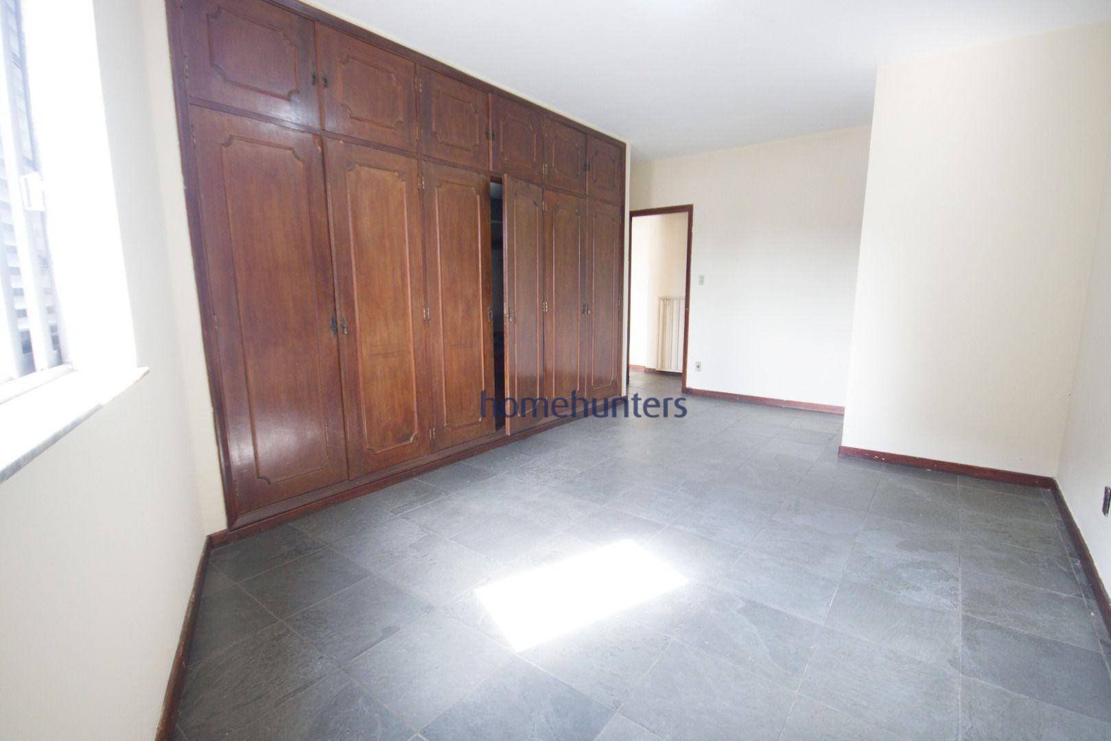 Apartamento para alugar com 2 quartos, 110m² - Foto 8