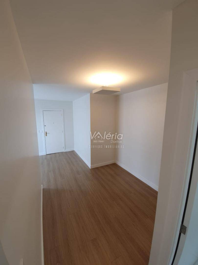 Apartamento para alugar com 2 quartos, 55m² - Foto 4