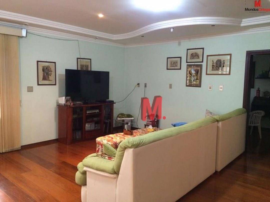 Casa à venda e aluguel com 3 quartos, 460m² - Foto 9