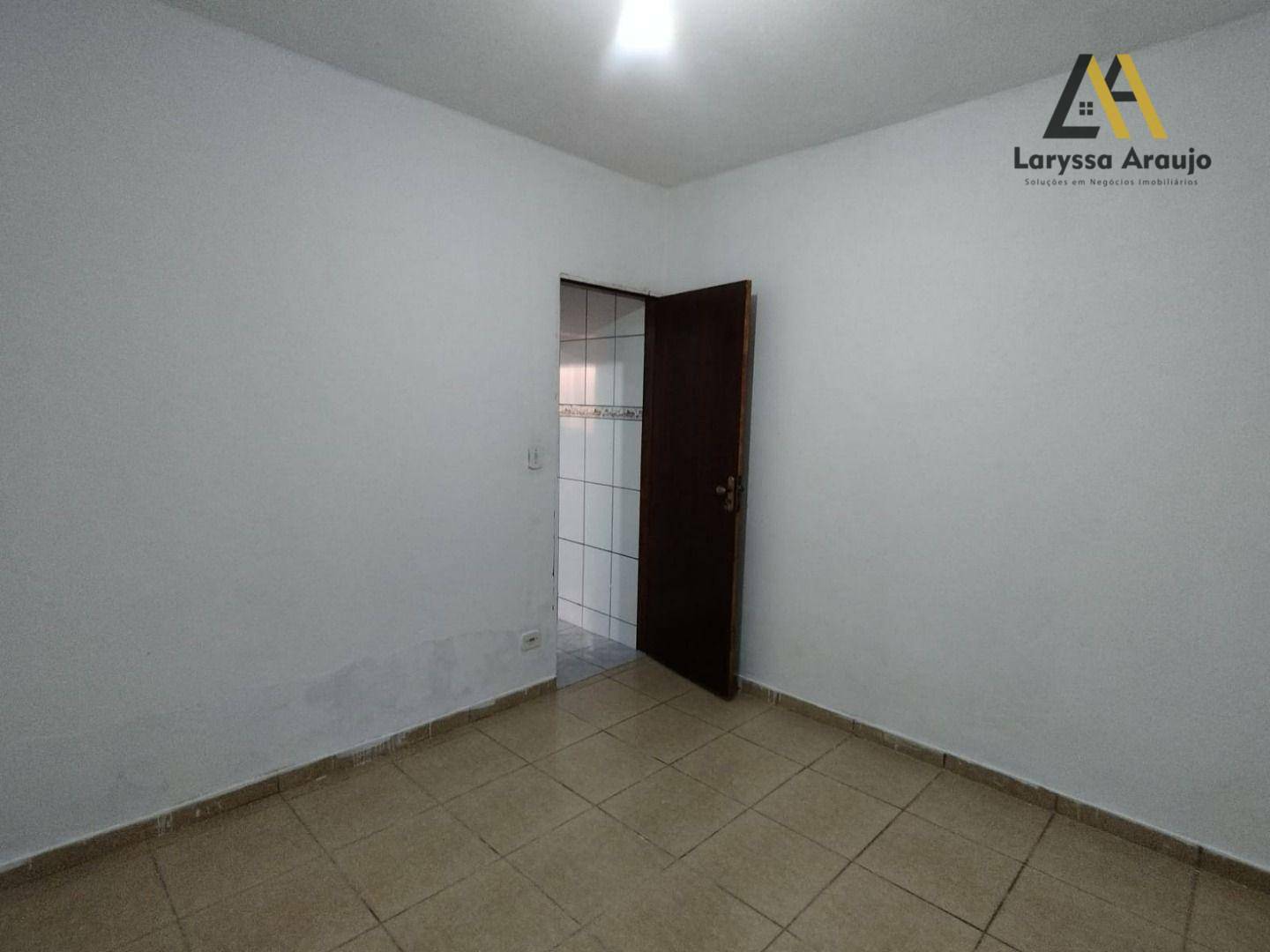 Casa à venda com 2 quartos, 60m² - Foto 16