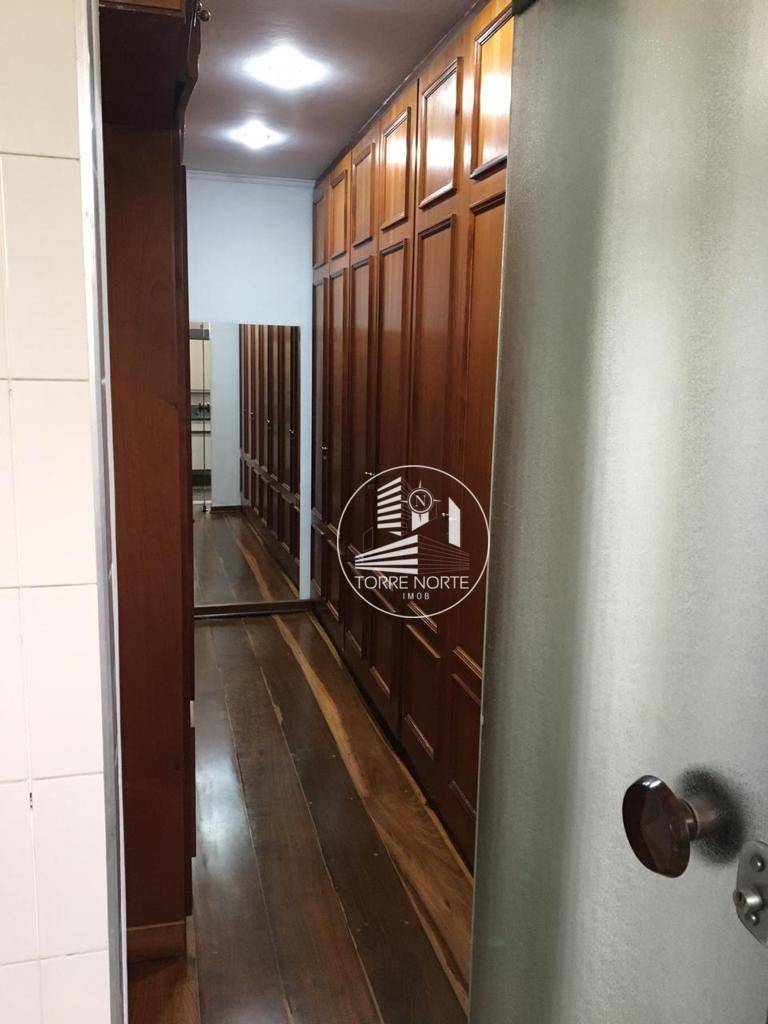 Apartamento à venda com 4 quartos, 220m² - Foto 14